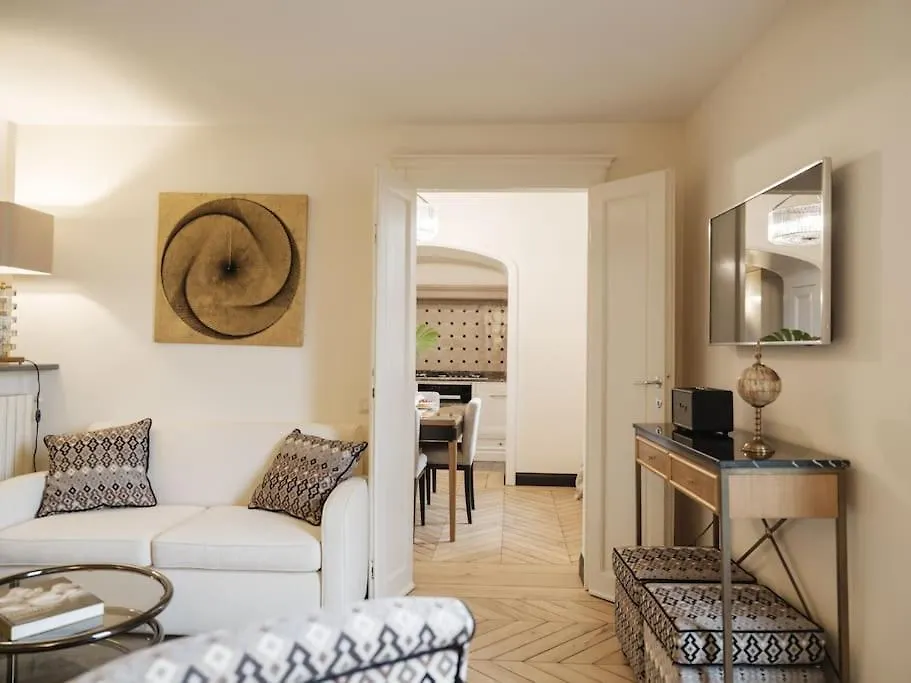 Daire Luxury Window On Floransa İtalya